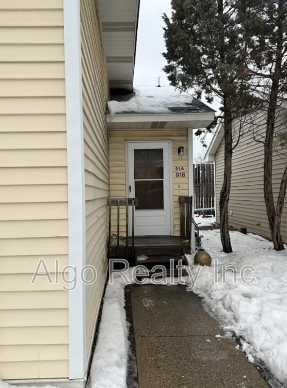 Foto del edificio - 916-918 SE 9th Ave
