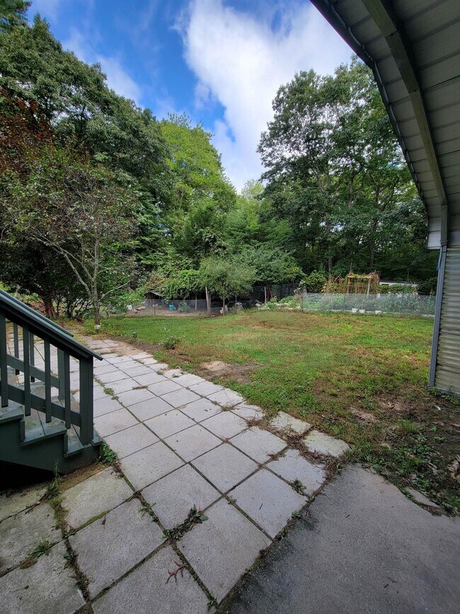 135 Province Rd, Barrington, NH 03825 Townhome Rentals in Barrington