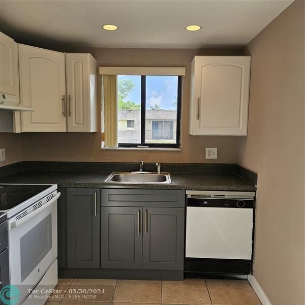 Foto del edificio - 1025 S Flagler Ave