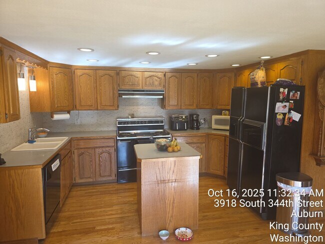Foto del edificio - Log House in Auburn ready for move in Nove...