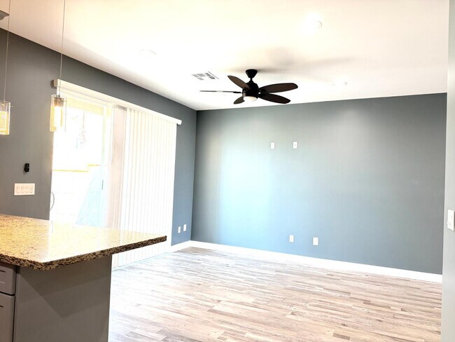 Foto del edificio - 1406 E Cinnabar Ave