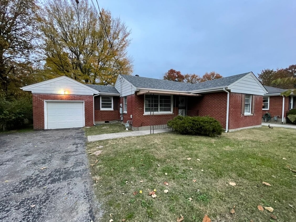 Brick Home with Garage For Rent House Rental in Louisville, KY