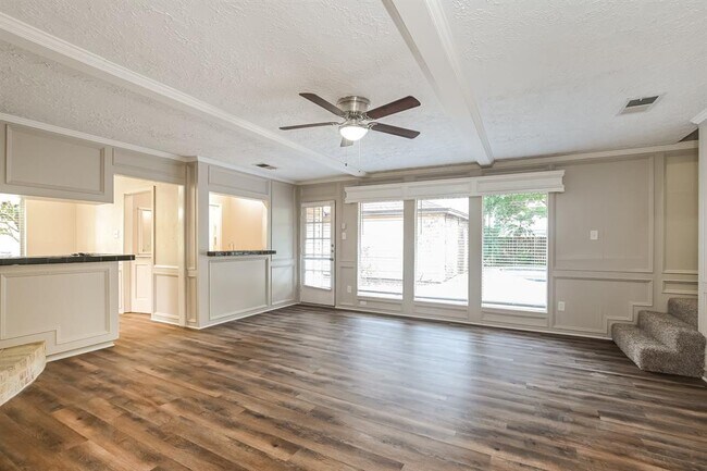 Building Photo - 4146 Meadowbank Dr