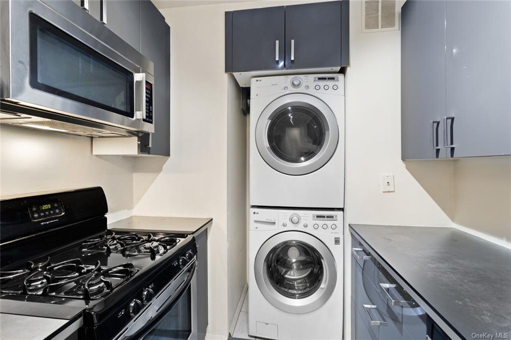 Foto principal - 350 W 50th St