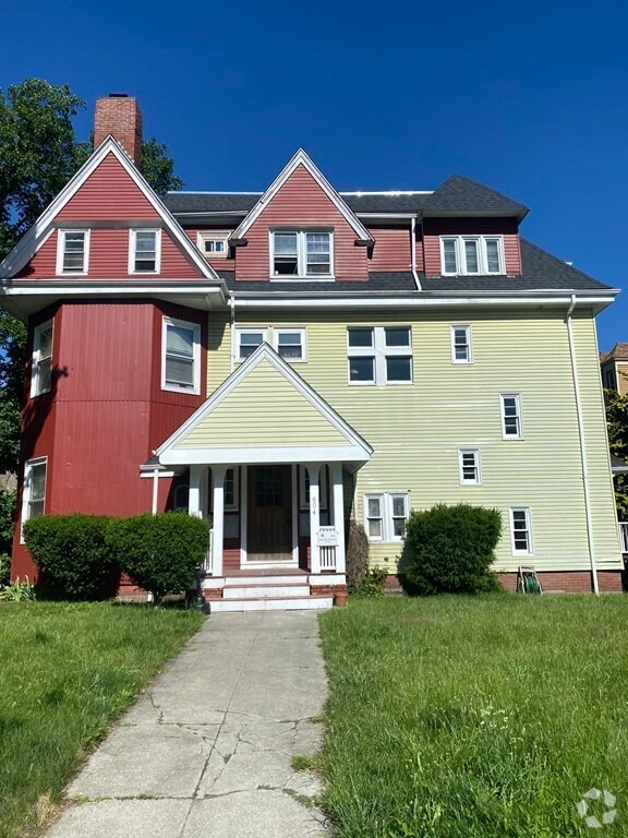 Building Photo - 604 Rock St