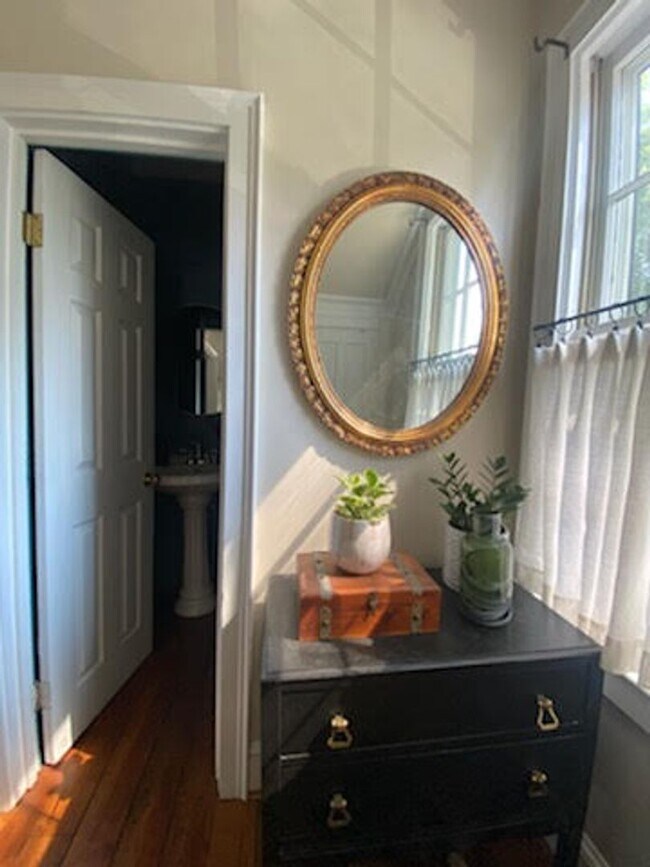 Foto del edificio - Beautiful historic 3BR/1.5BA Home in Downt...
