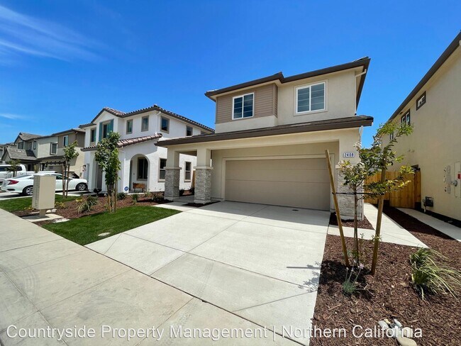 Building Photo - 4 br, 2.5 bath House - 2408 Chandon Circle