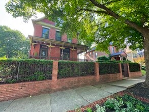 Building Photo - 3011 Grand Ave