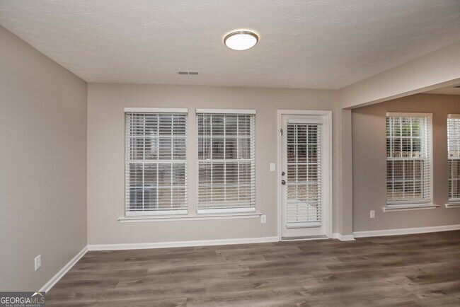 Building Photo - 152 Topaz Dr