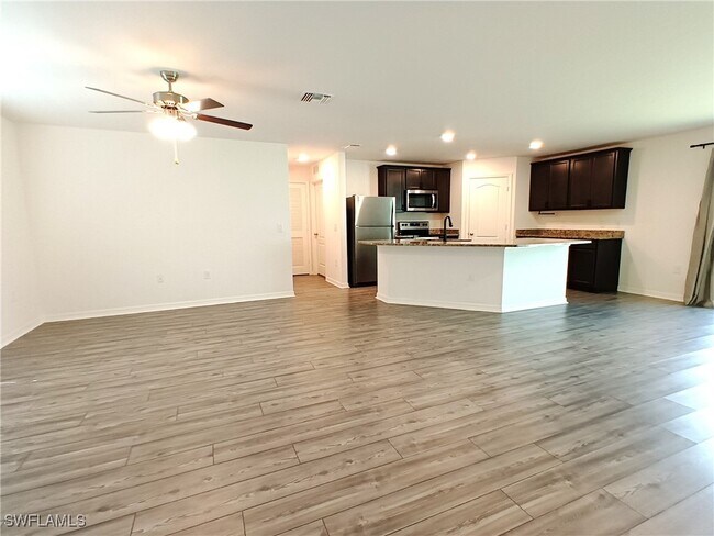 Foto del edificio - 2818 NW 4th Ave