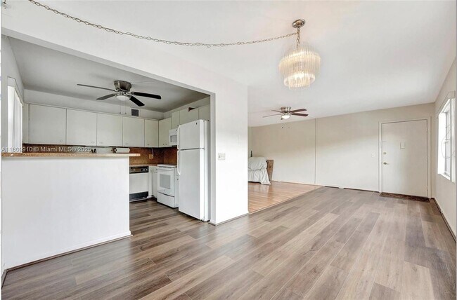 Building Photo - 801 SW 133rd Terrace