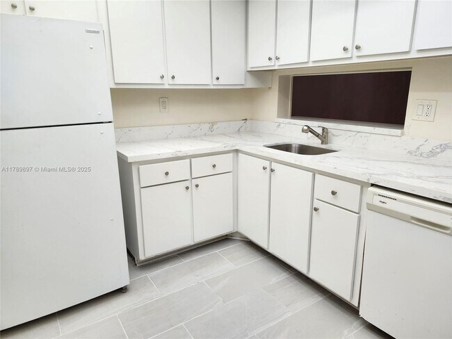 Foto del edificio - 8520 SW 133rd Avenue Rd