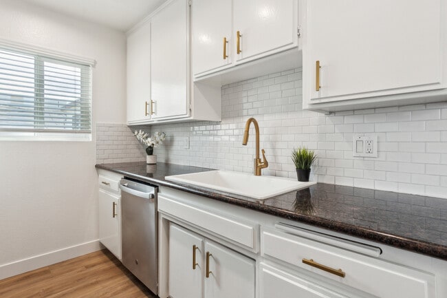 Building Photo - Champlin Properties