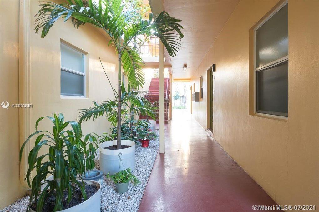 Foto del edificio - 8900 NW 38th Dr