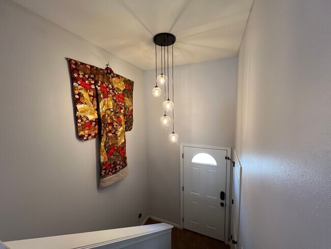 Building Photo - Beautiful Four Bedroom Home in Taylor Hill...