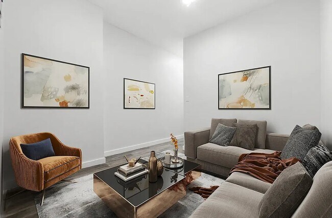 Building Photo - 532 Ninth Avenue