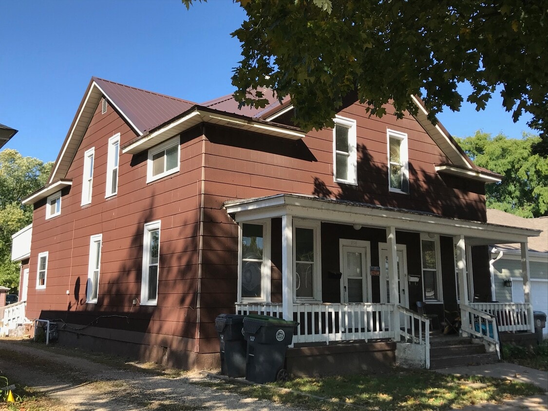 Foto principal - 708 6th St S
