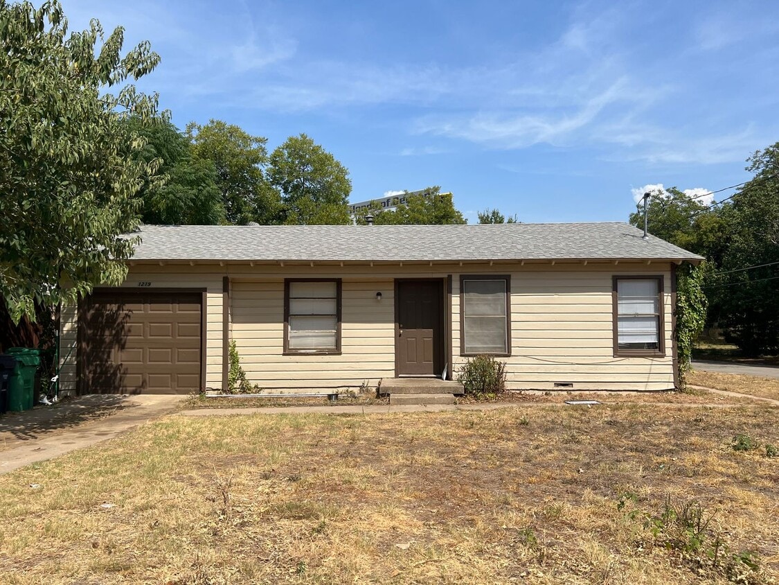 Photo - 1219 Knight Street, Denton