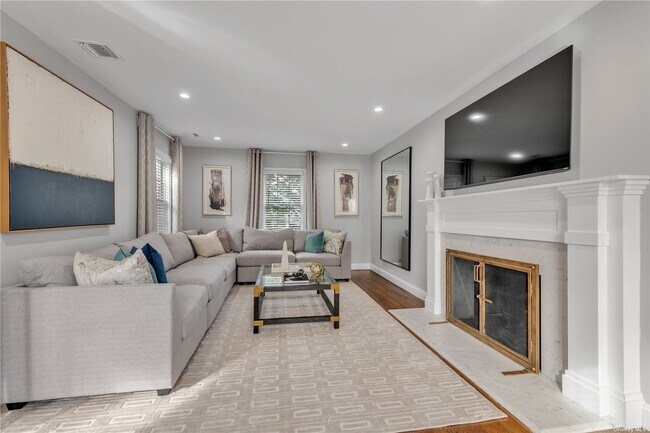 Foto del edificio - 33 Hilltop Rd