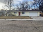 Primary Photo - 1015 Lupine Pl