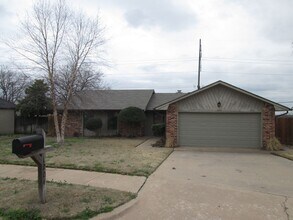 Building Photo - 1204 Burkshire Terrace