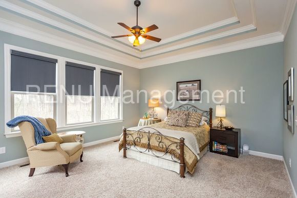 Building Photo - 1177 Pin Oak Cir