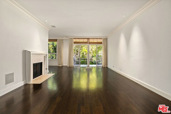 Foto del edificio - 100 N Wetherly Dr