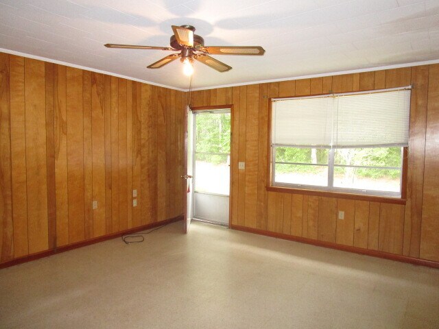 Building Photo - 207 Godwin Ln
