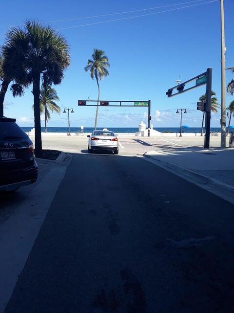 Foto del edificio - 720 Bayshore Dr