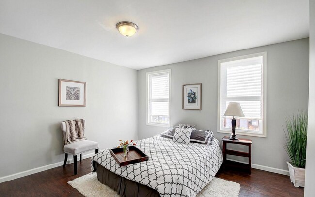 Foto del edificio - 2206 E Fayette St