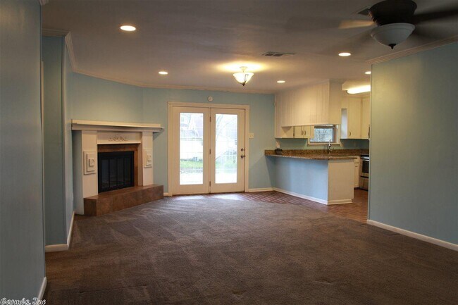 Foto del edificio - 8806 Oakhaven Dr