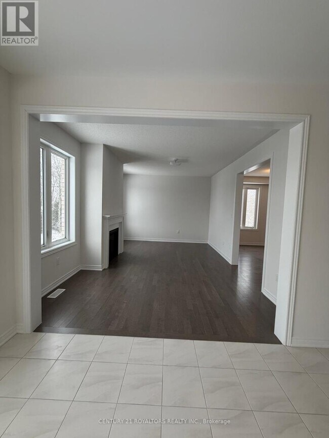 Building Photo - 303 Trillium Ct