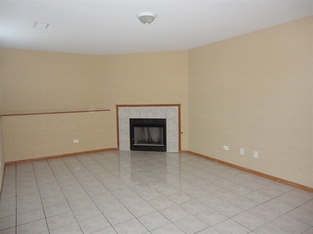 Building Photo - 4006 Ridge Rd