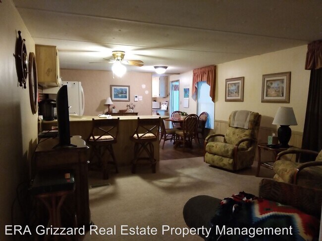 Building Photo - 729 Royal Palm Ave
