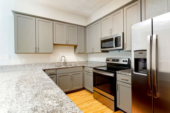 Building Photo - Hillmeade Apartment Homes