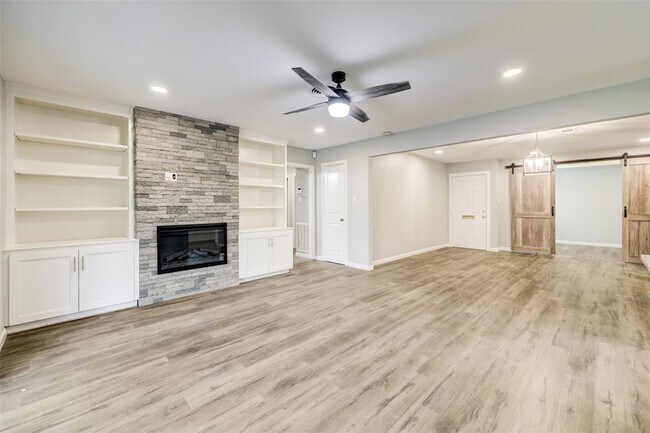Foto del edificio - 9610 Meadowvale Dr