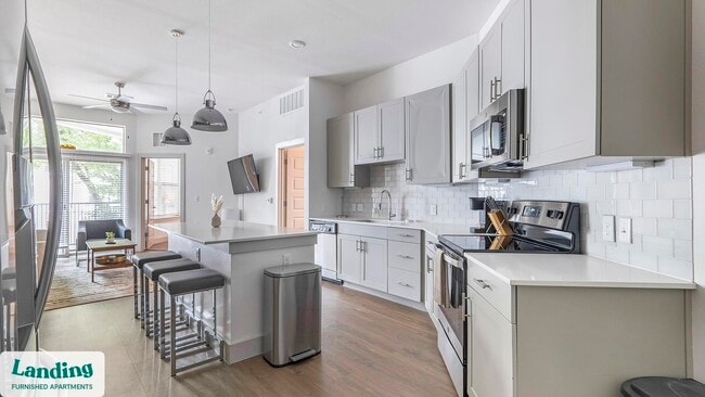 Foto del edificio - 2511 Montopolis Dr