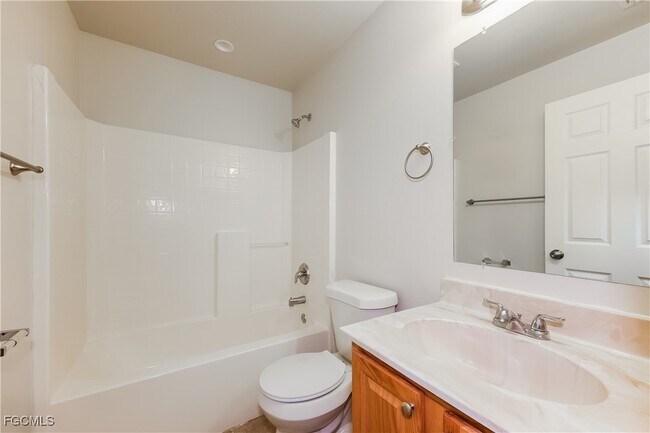 Building Photo - 3004 15th St W