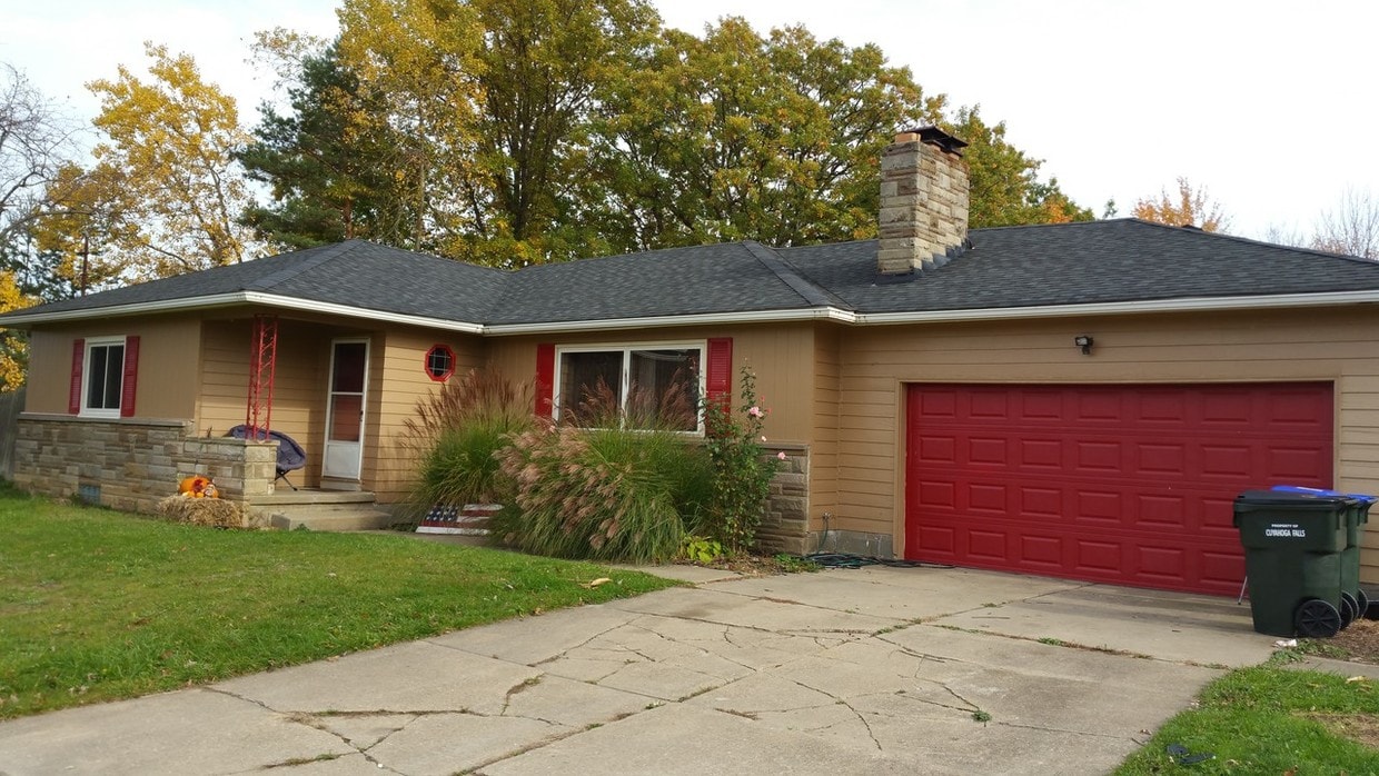 Primary Photo - 4719 State Rd