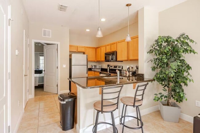 Building Photo - 2960 SW 35th Pl