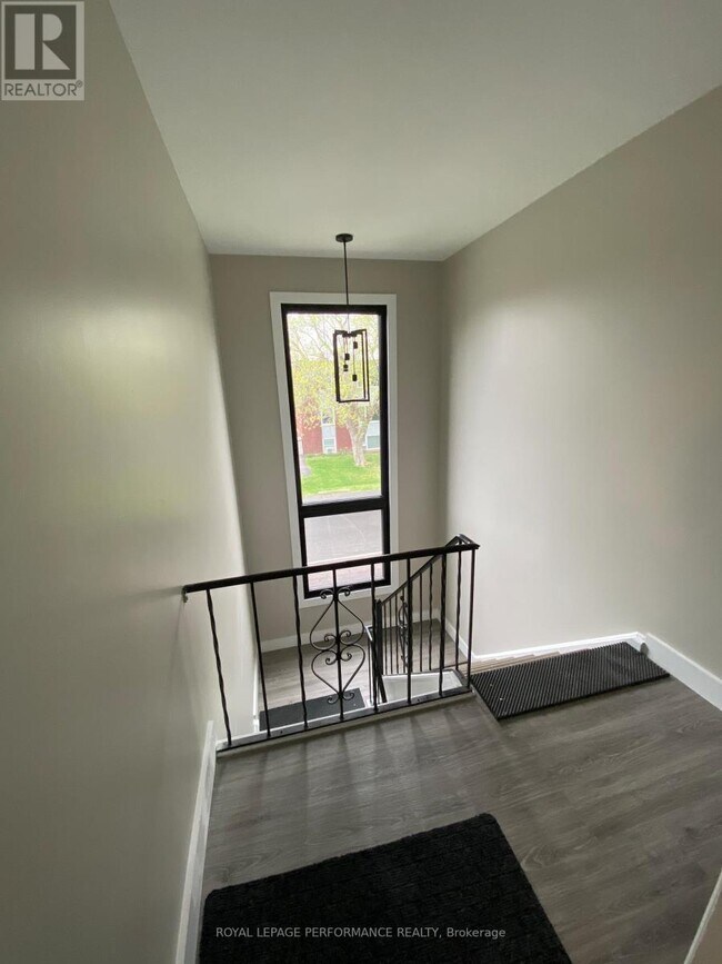 Building Photo - 695 Morgan St