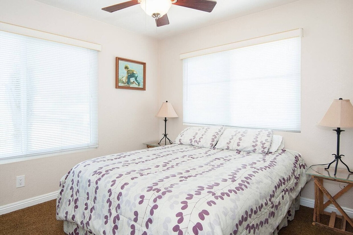 Building Photo - 1574 Lorraine Dr