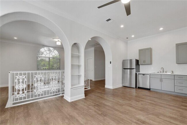 Foto del edificio - 200 Mockingbird Ln W