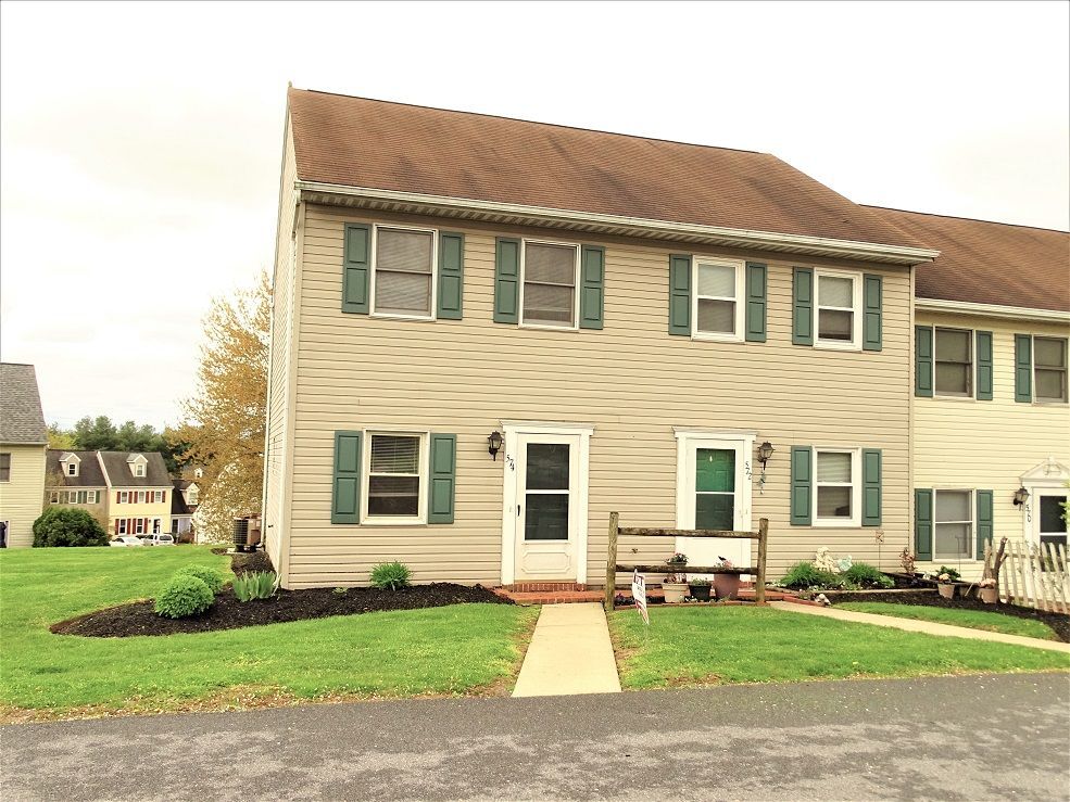 Primary Photo - 574 E Newport Rd