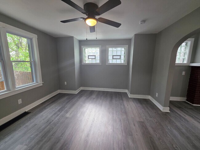 Foto del edificio - Newly updated 3 bedroom 1 bath house in Upper Hill!