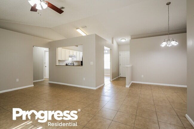 Foto del edificio - 1615 Twin Oak Ln