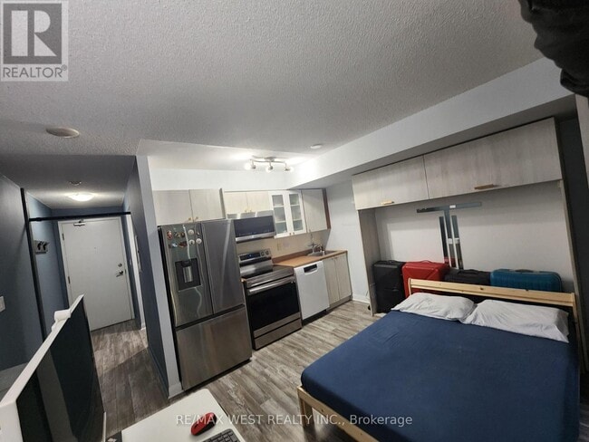 Building Photo - 600 Fleet St