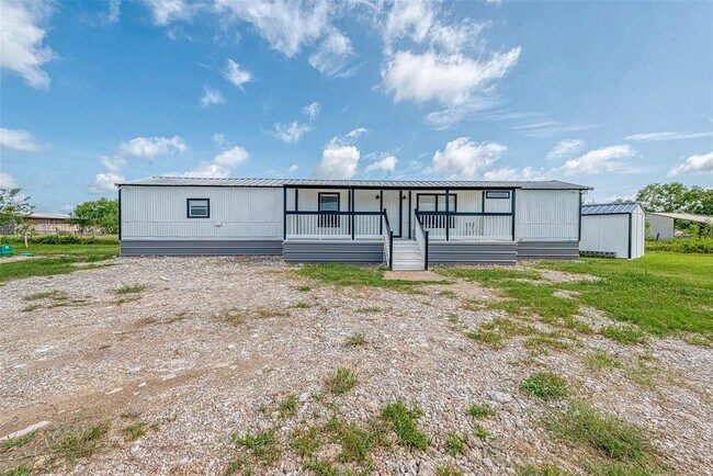 Foto del edificio - 8240 Bullard Rd