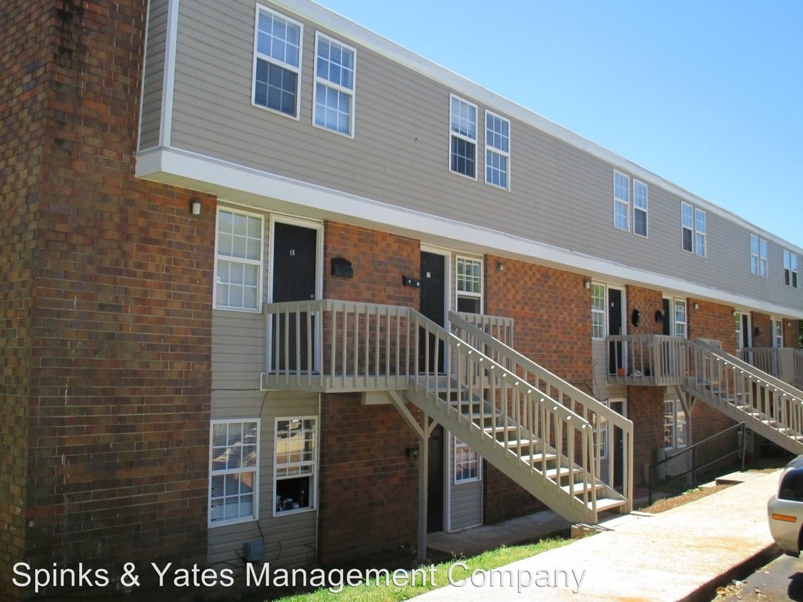 Primary Photo - 201 N Lewis St