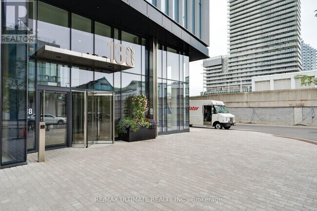 Building Photo - 138 Downes St
